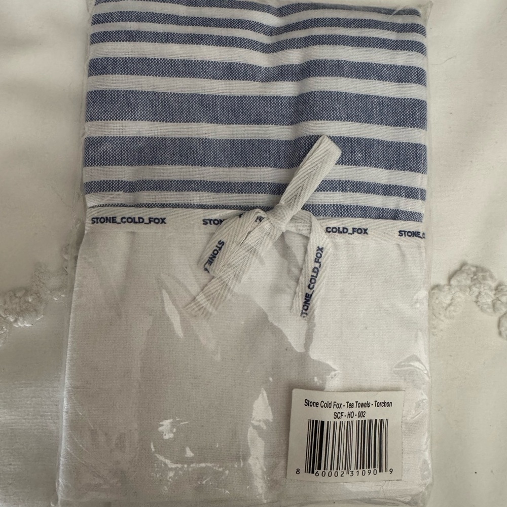 Stone Cold Fox Blue and White Tea Towels (2)